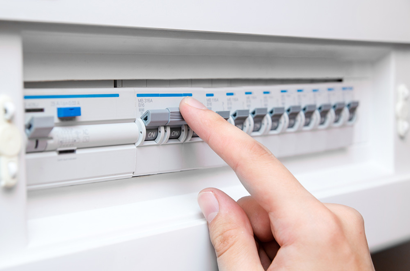 Elektro­installation bei F + S Fernmelde- und Sicherungsmontagen GmbH in Güstrow