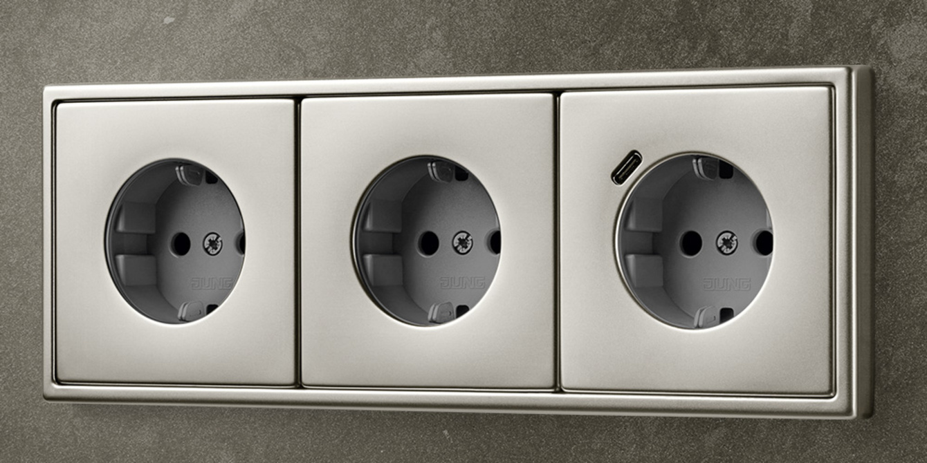 SCHUKO® Steckdosen mit USB bei F + S Fernmelde- und Sicherungsmontagen GmbH in Güstrow