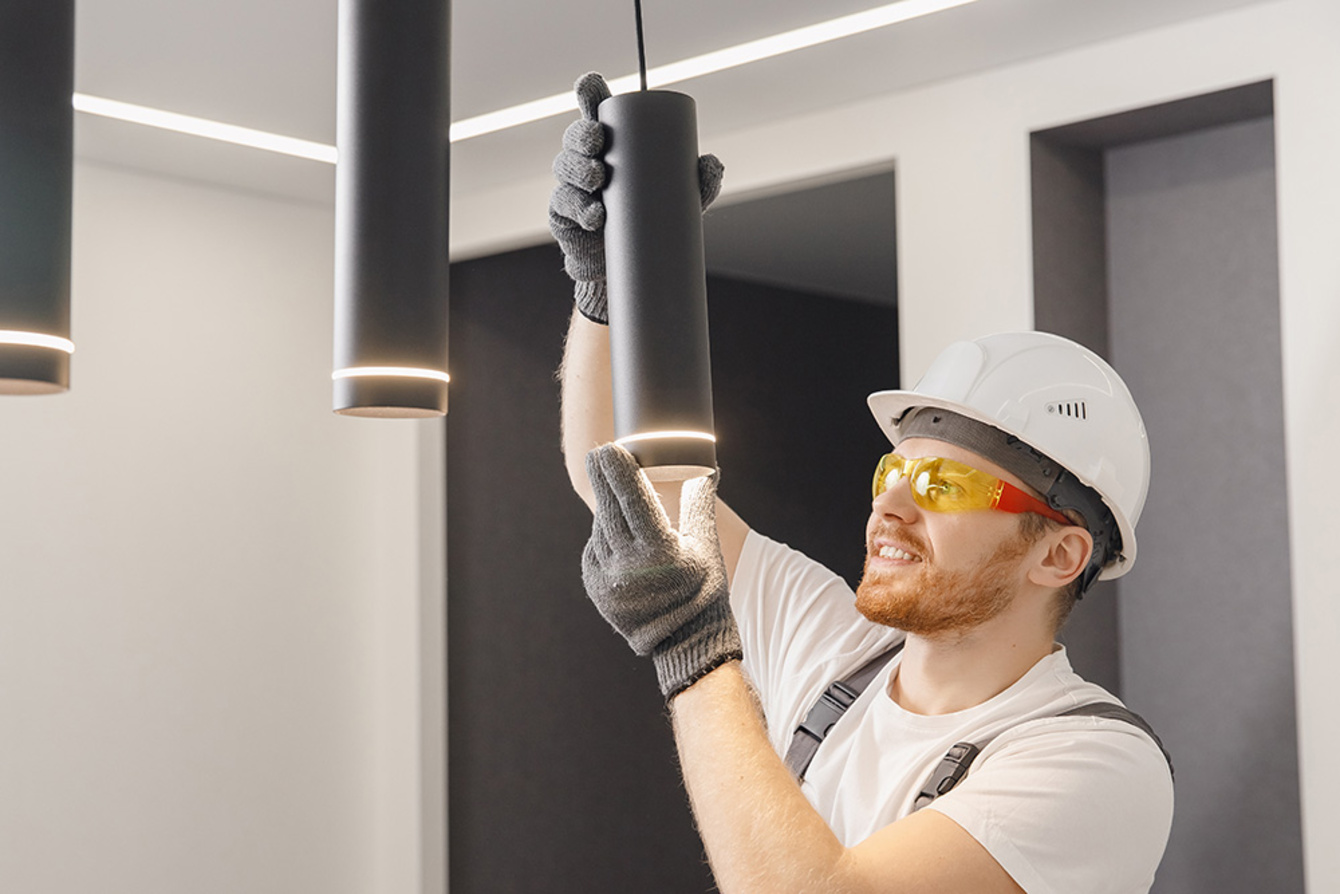 Innen­beleuchtung bei F + S Fernmelde- und Sicherungsmontagen GmbH in Güstrow